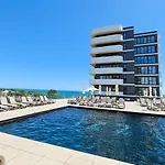 C68 - Alezzi Odyssey Pool & 3* 那沃达利
