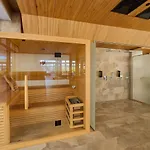 C68 - Alezzi Odyssey Pool & 公寓式酒店 3*
