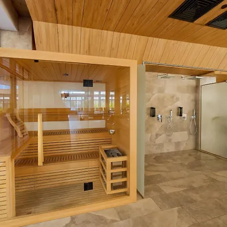 Ale Sea View & Parking In Alezzi Odyssey Mamaia Nord 公寓式酒店 3*