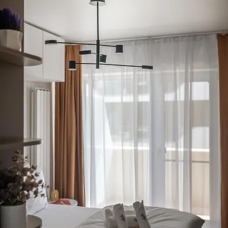Ale Sea View & Parking In Alezzi Odyssey Mamaia Nord 公寓式酒店 3*
