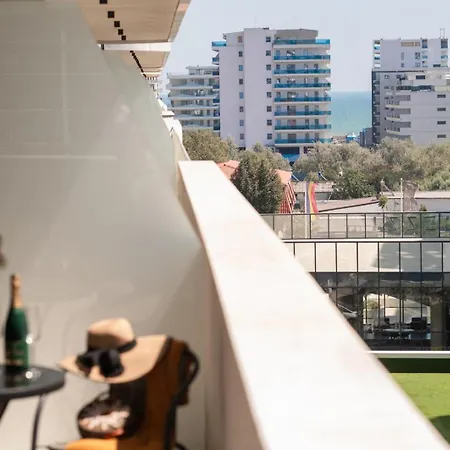 Ale Sea View & Parking In Alezzi Odyssey Mamaia Nord 公寓式酒店 那沃达利