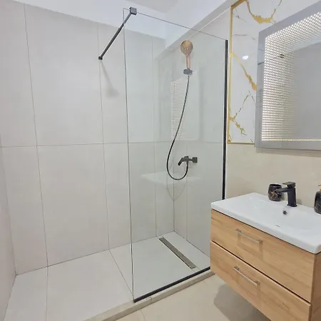 公寓式酒店 Ale Sea View & Parking In Alezzi Odyssey Mamaia Nord 3*