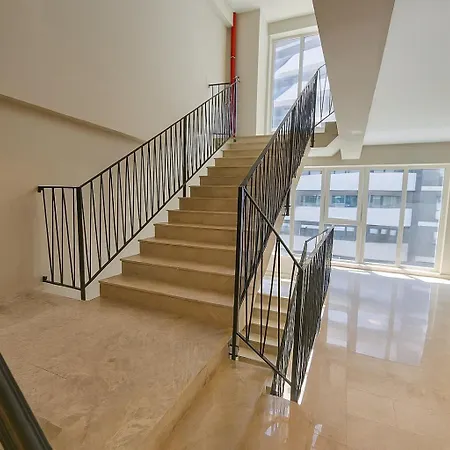 Ale Sea View & Parking In Alezzi Odyssey Mamaia Nord 公寓式酒店
